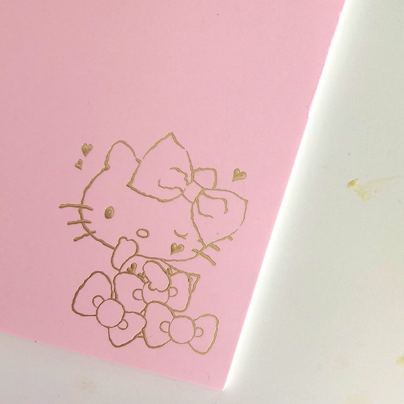 HELLO KITTY Notebook & Pen Bundle 💗 - Picture 3 of 5